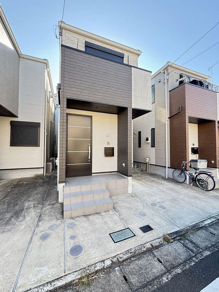 Modern 2LDK+S House with Car Space - Photo 1