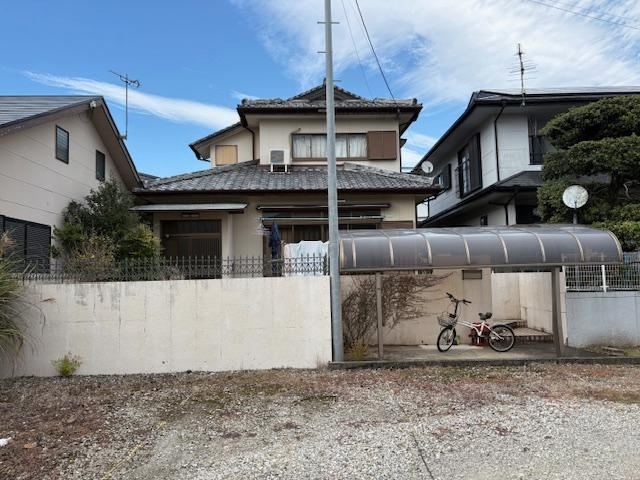 Spacious 6LDK Home with Over 40 Tsubo of Floor Space - Photo 1