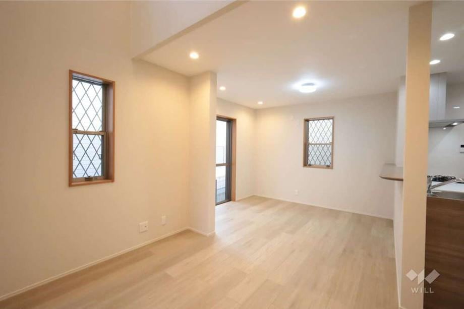 Charming 3LDK Detached House with Parking in Nishinomiya - Photo 1