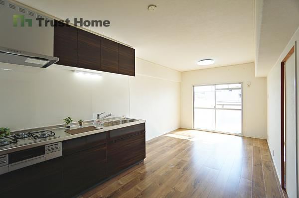 2LDK apartment in Higashinada Ward, Kobe, Hyogo - Photo 1