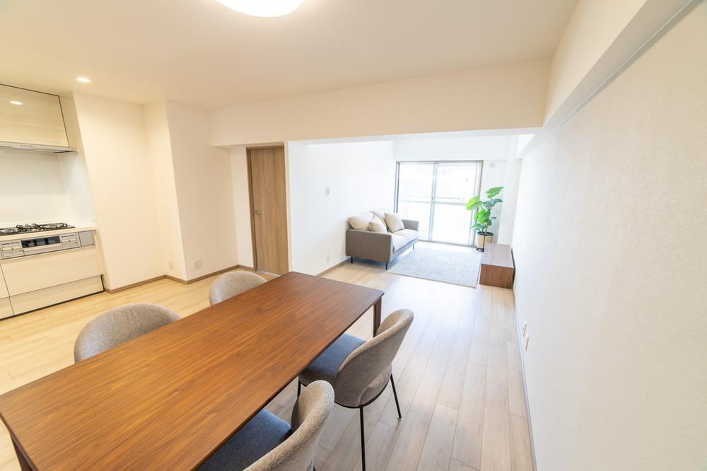2LDK apartment in Takaishi, Osaka - Photo 1