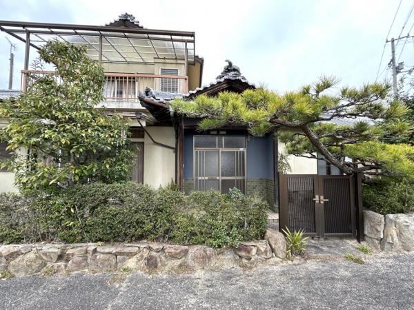 Nature-Filled 7DK Home with Garden in Imabari - Photo 1