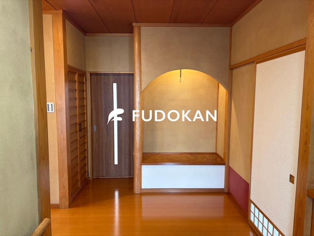 Spacious 6LDK Home in Honmaru Higashi - Photo 1