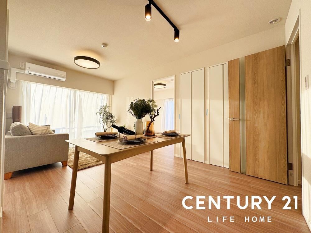 2LDK Apartment with Roof Balcony Near Tokai Market Station - Photo 1