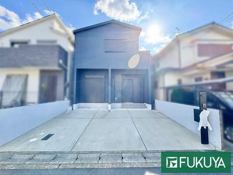 Stylish 3LDK Home in Isetada Town - Photo 1