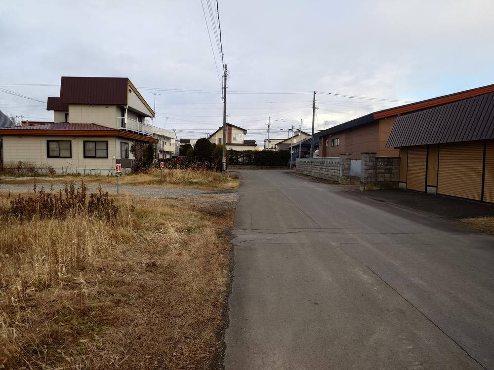 Safe and Spacious Land in a Quiet Environment - Photo 1