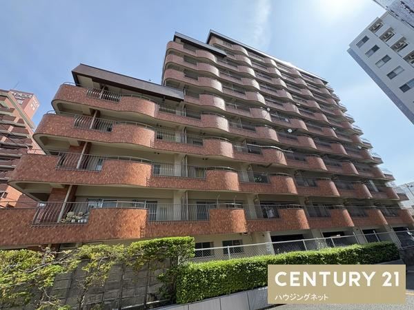 Bright 2LDK Apartment in Sainen 2 - Photo 1