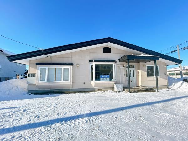 Charming 3LDK Bungalow with Garden - Photo 1