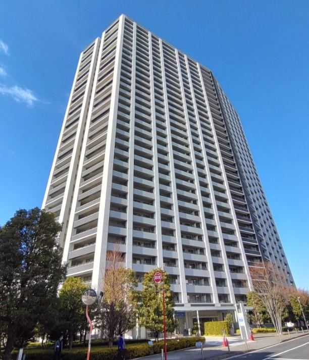 Fully Renovated 3LDK Apartment in Takatsu, Kawasaki - Photo 1