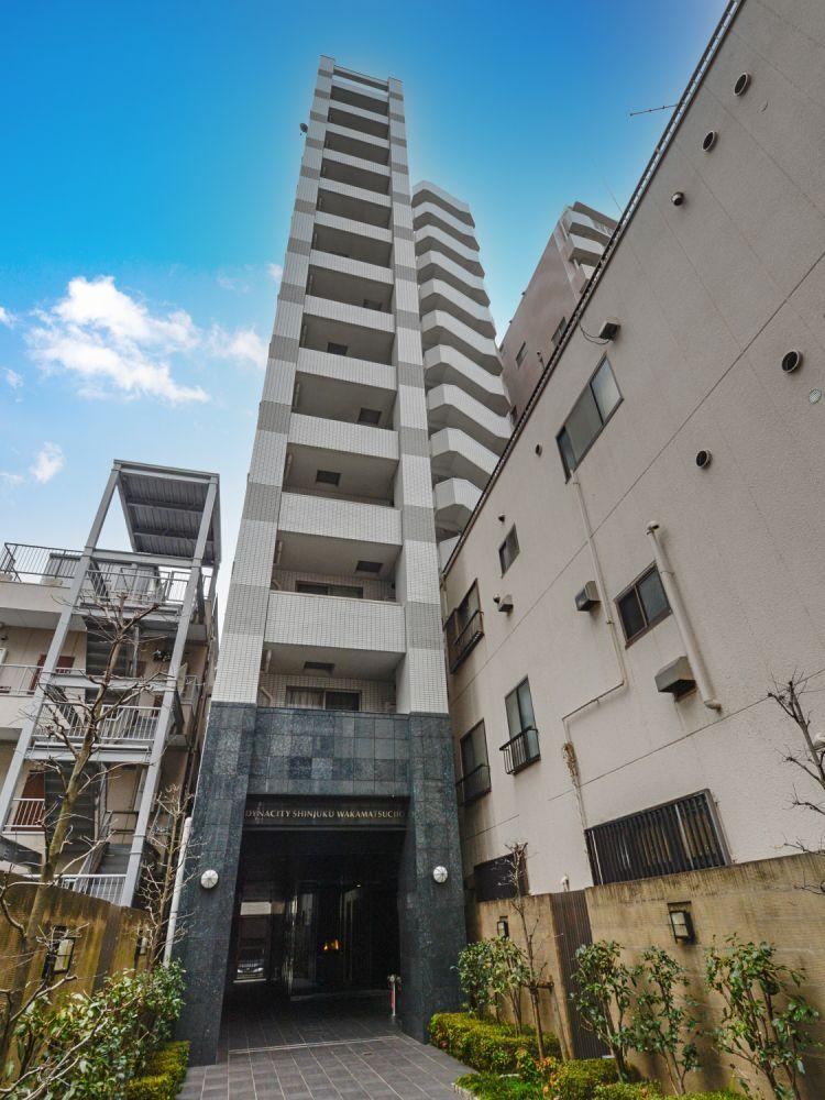 4LDK apartment in Shinjuku Ward, Tokyo - Photo 1