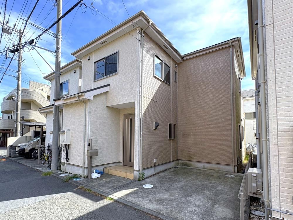 Convenient 4LDK House Near Chigasaki and Tsujido Stations - Photo 1