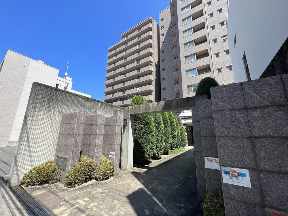 3LDK apartment in Takamatsu, Kagawa - Photo 1