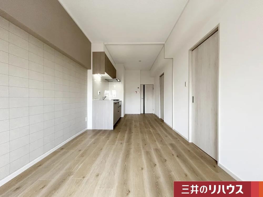 3LDK apartment in Joto Ward, Osaka - Photo 1
