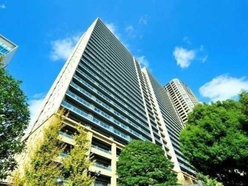 2LDK apartment in Minato Ward, Tokyo - Photo 1
