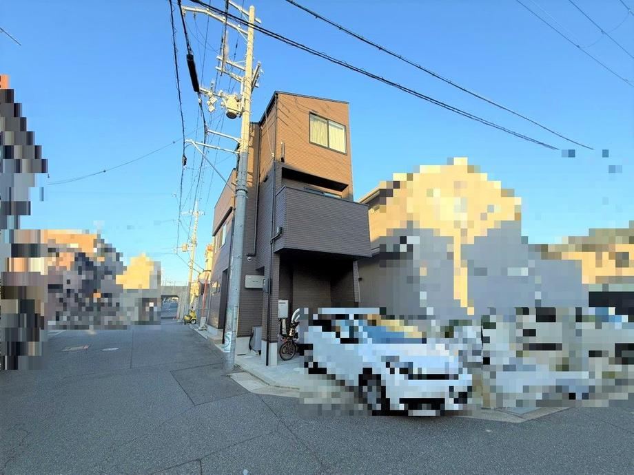 Brand New 3LDK House with Solar Panels in Okubo-cho - Photo 1