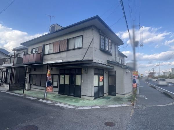 2LDK House with Corner Lot in Karasaki - Photo 1