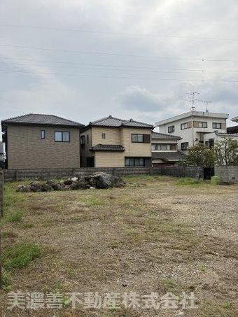 plot of land in Kitagata, Motosu District