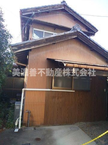 Charming 4K Home in Nagara Castle West - Photo 1