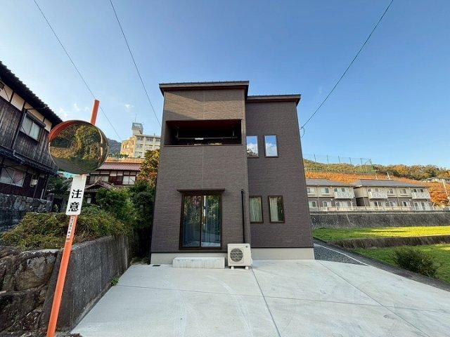 4LDK house in Aki Ward, Hiroshima - Photo 1