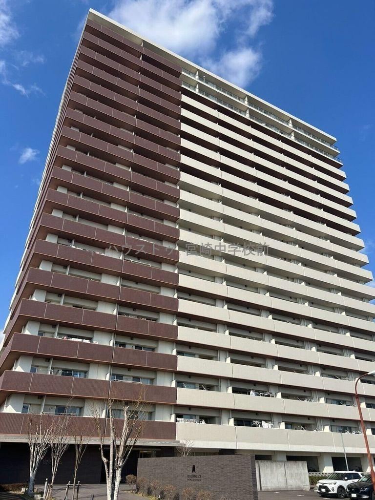 3LDK apartment in Miyazaki, Miyazaki - Photo 1