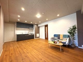3LDK+S apartment in Hirakata, Osaka - Photo 1