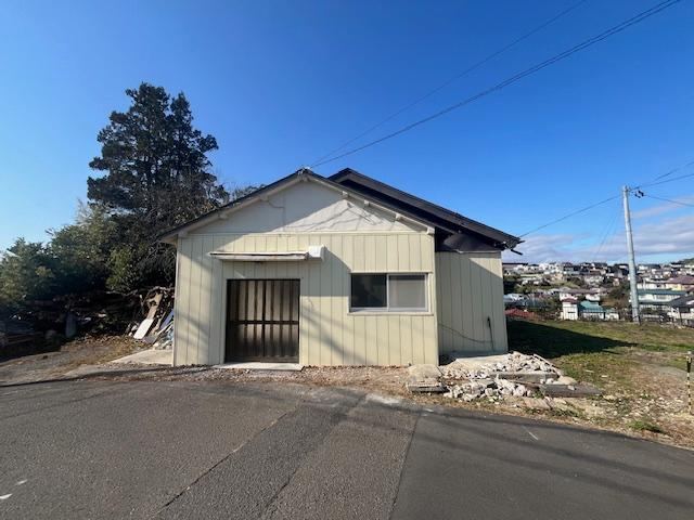 Renovated 5DK House with Parking in Komatsuzaki - Photo 1
