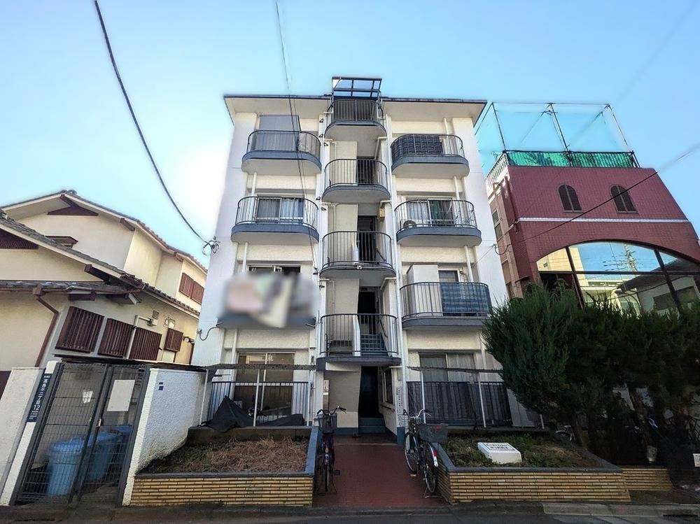Bright Corner Apartment in Takashimadaira - Photo 1