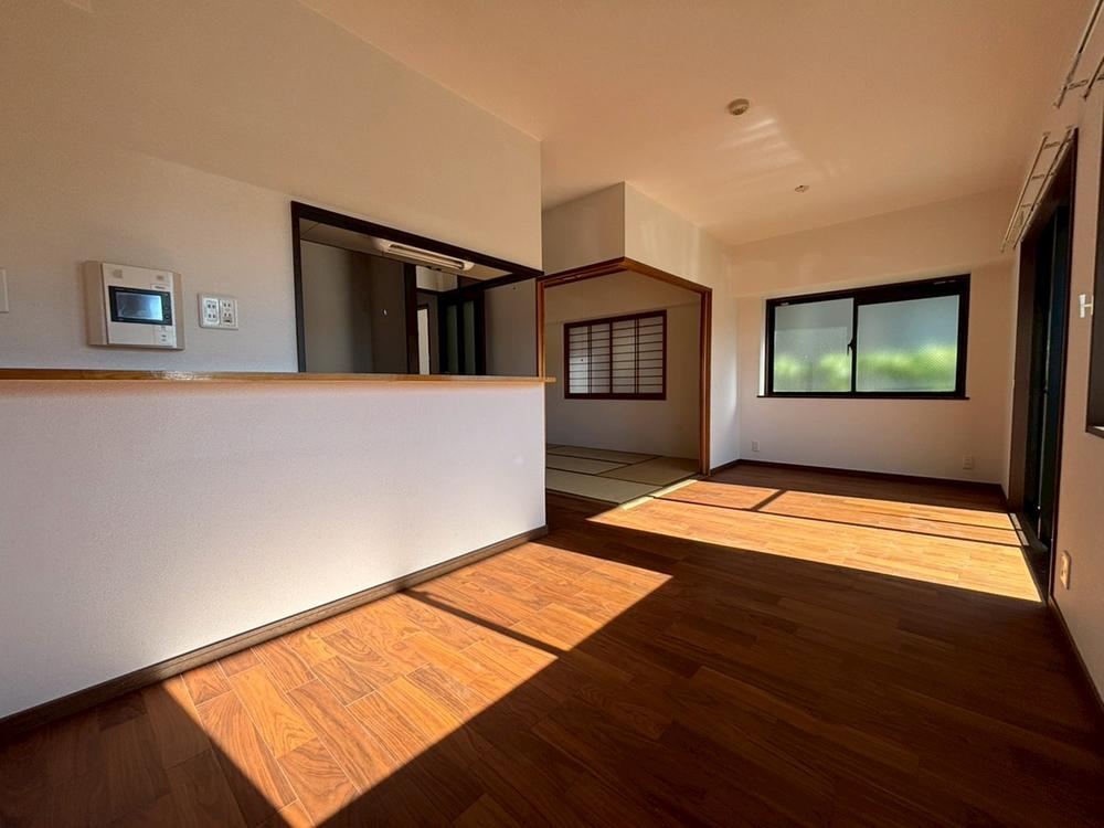 Pet-Friendly 4LDK Apartment with Private Garden in Sagamihara - Photo 1