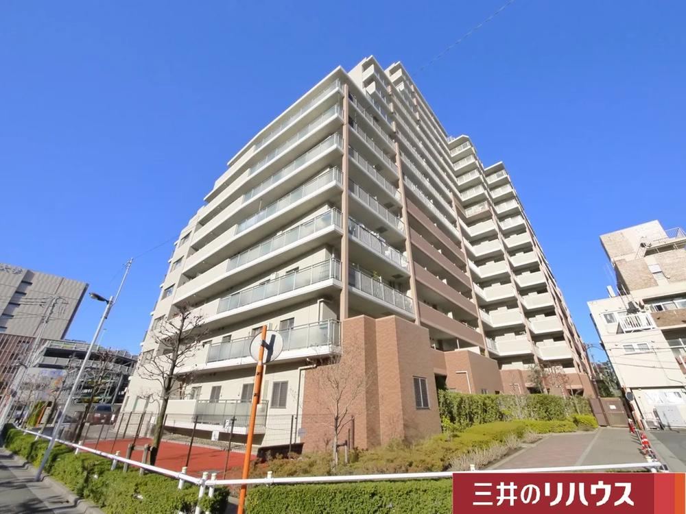 4LDK apartment in Itabashi Ward, Tokyo - Photo 1