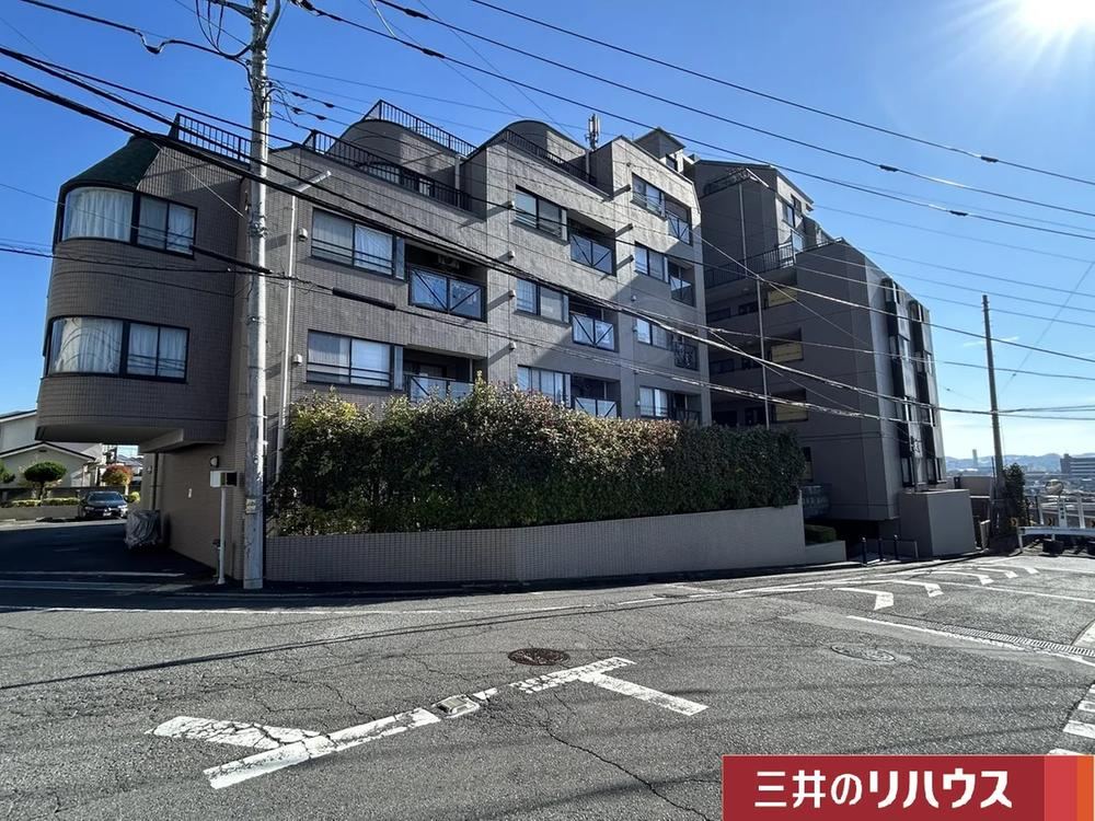 Modern 3LDK Apartment in Oawada-cho, Hachioji - Photo 1