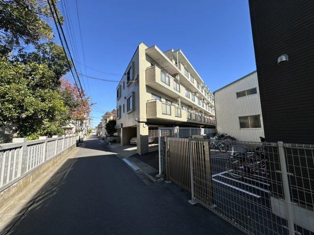 3LDK apartment in Sakura Ward, Saitama - Photo 1