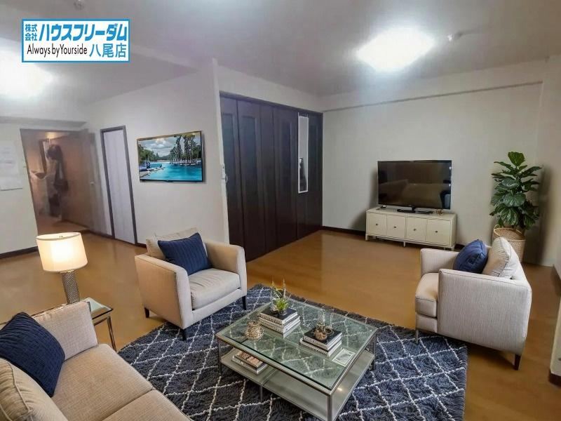 2LDK apartment in Yao, Osaka - Photo 1