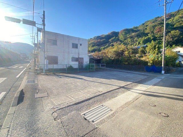 Prime Location Land Just 3 Minutes from Yamakita Station - Photo 1