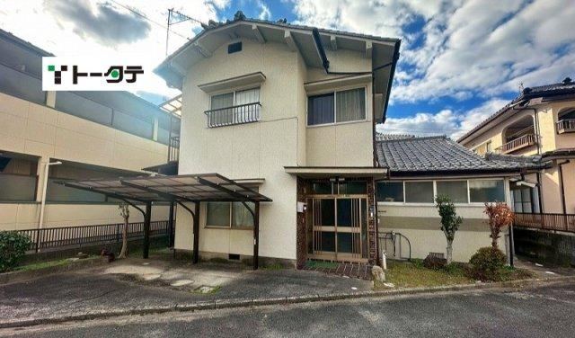 7DK house in Asakita Ward, Hiroshima - Photo 1