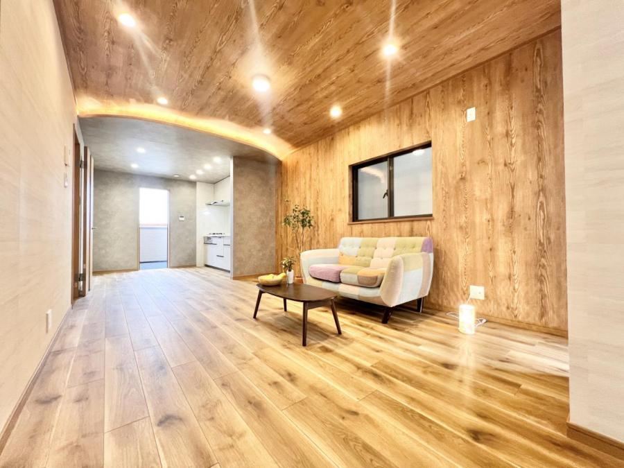 Renovated 4LDK House in Ebie, Osaka - Photo 1
