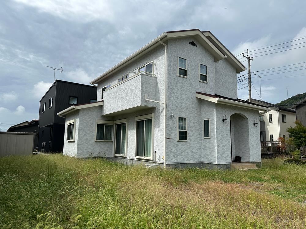 Family-Friendly Home Near Schools - Photo 1