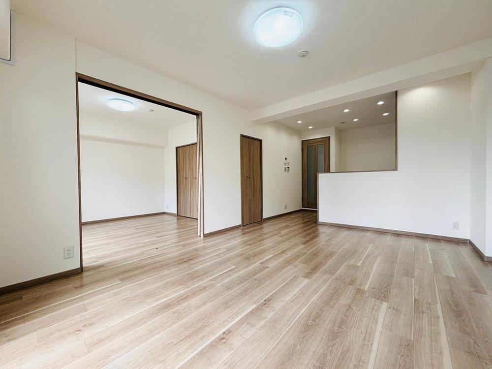 3LDK apartment in Toyonaka, Osaka - Photo 1