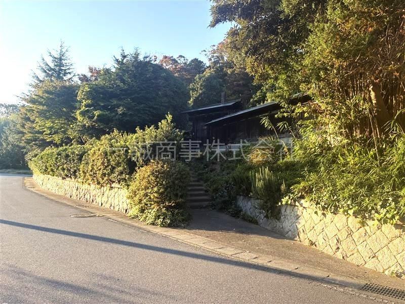 Expansive 640 Tsubo Land in Komatsu - Photo 1