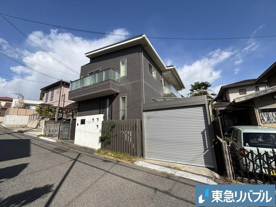 Elegant 4LDK House in Hiyoshidai - Photo 1