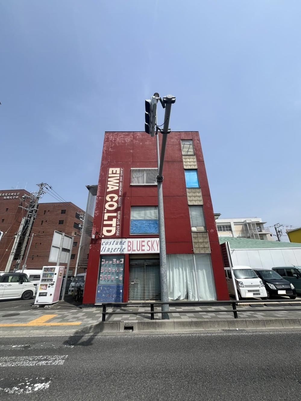 Roadside 2DK Building in Higashiganchomachi - Photo 1