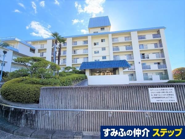 4LDK apartment in Ashiya, Hyogo - Photo 1