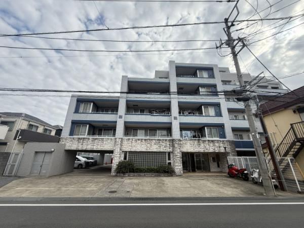 Comfortable 2LDK Apartment with Rich Storage Options - Photo 1