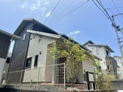 Spacious 4LDK Home Near Dogo Onsen - Photo 1