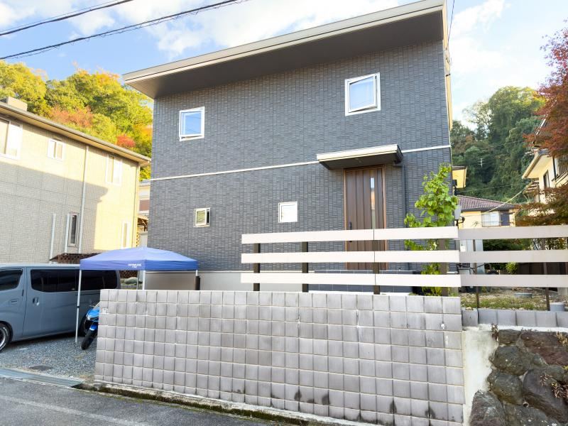 Modern 3LDK House in Katano City - Photo 1