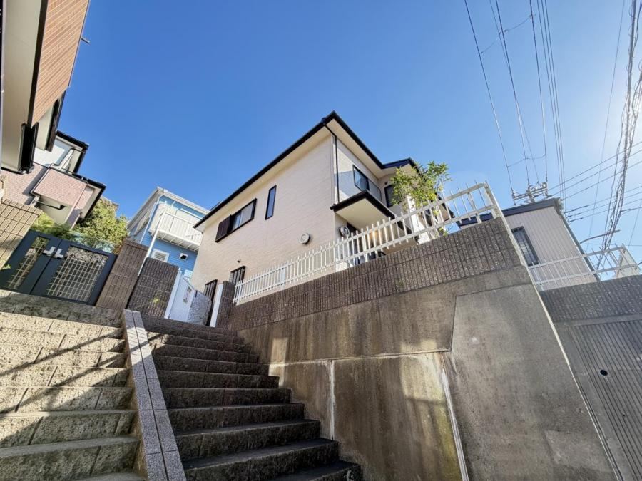 Charming 3LDK+S House in Yoshii, Yokosuka - Photo 1