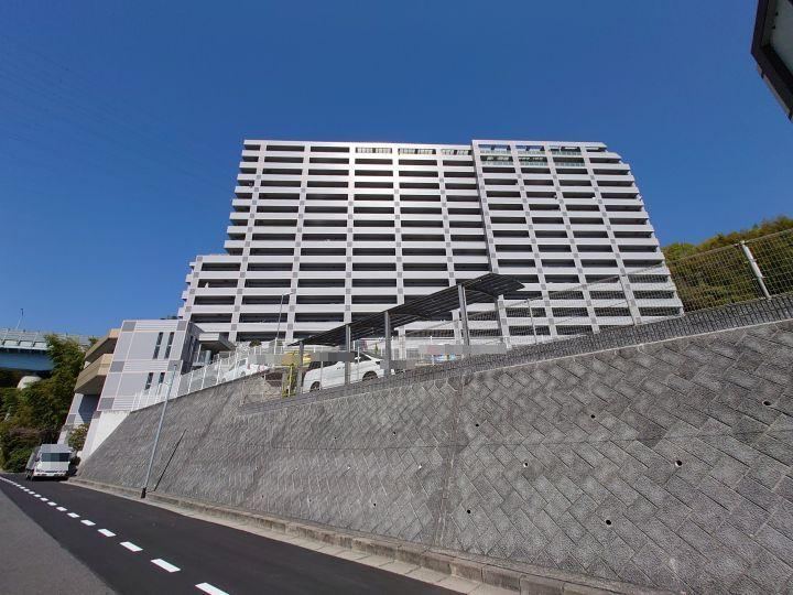 3LDK apartment in Nishi Ward, Hiroshima - Photo 1