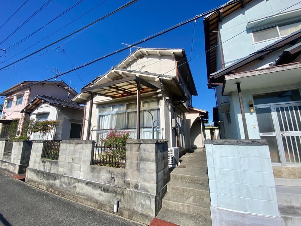 Compact 3DK House with Scenic Views - Photo 1