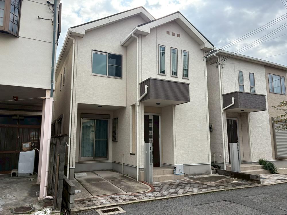 Family-Friendly 3LDK Home in Quiet Area - Photo 1