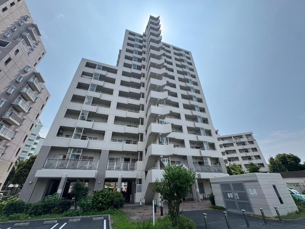 3LDK apartment in Miyakojima Ward, Osaka - Photo 1