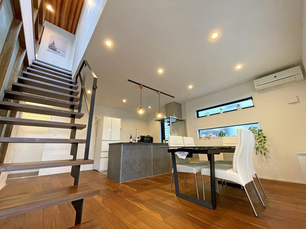 Stylish 3LDK Home with Terrace in Isehara - Photo 1